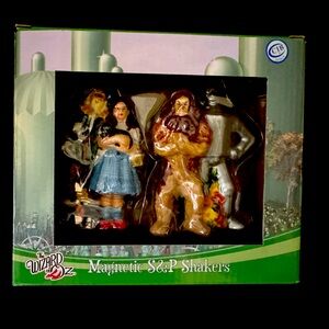Wizard of Oz Four Friends Magnetic Salt & Pepper Shakers Never Used